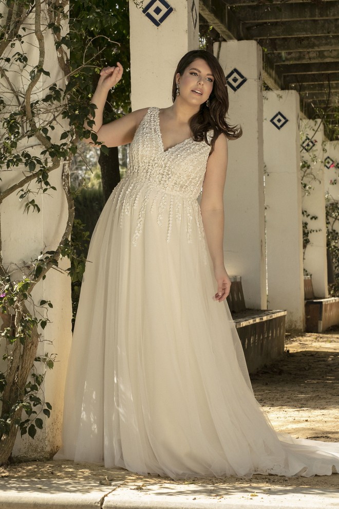 Suknia ślubna LO-242T Agnes