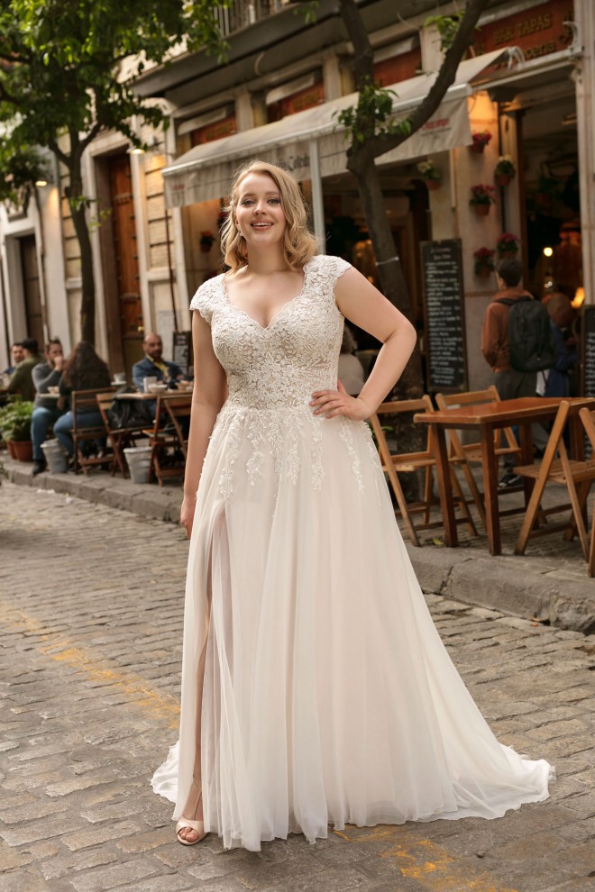 Wyprzedaż sukni ślubnej LO-212T Lovely 2021