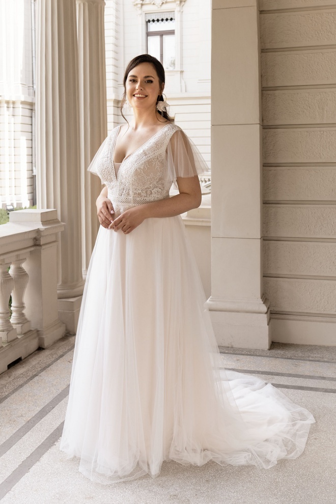 Wyprzedaż sukni ślubnej LO-348T Lovely 2023