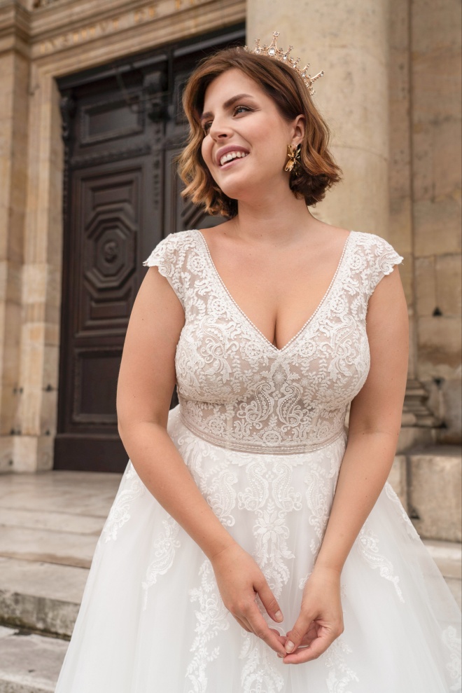 Wyprzedaż sukni ślubnej LO-439 Lovely 2024